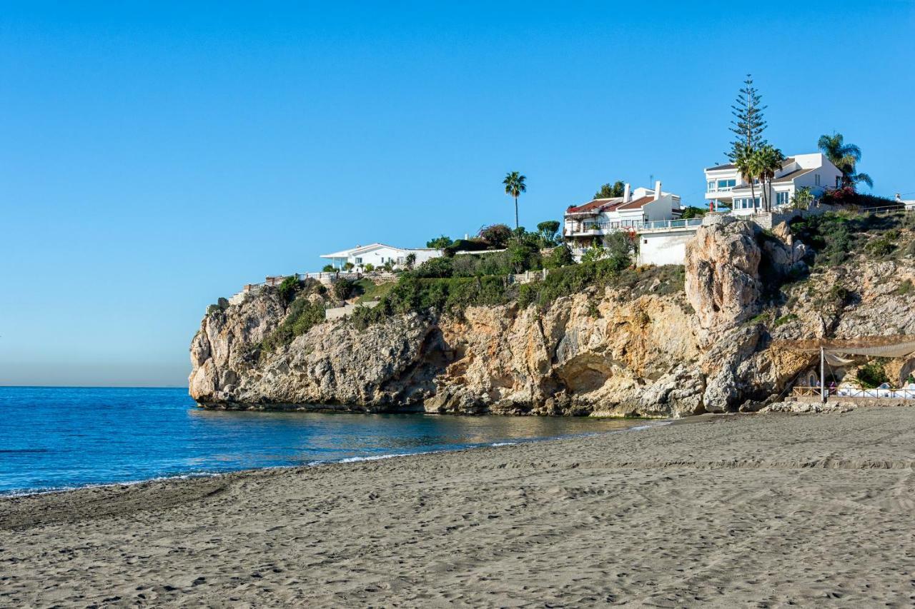 Wintowinrentals Best Location, Beach, Pool & Parking Rincón de la Victoria Exteriör bild